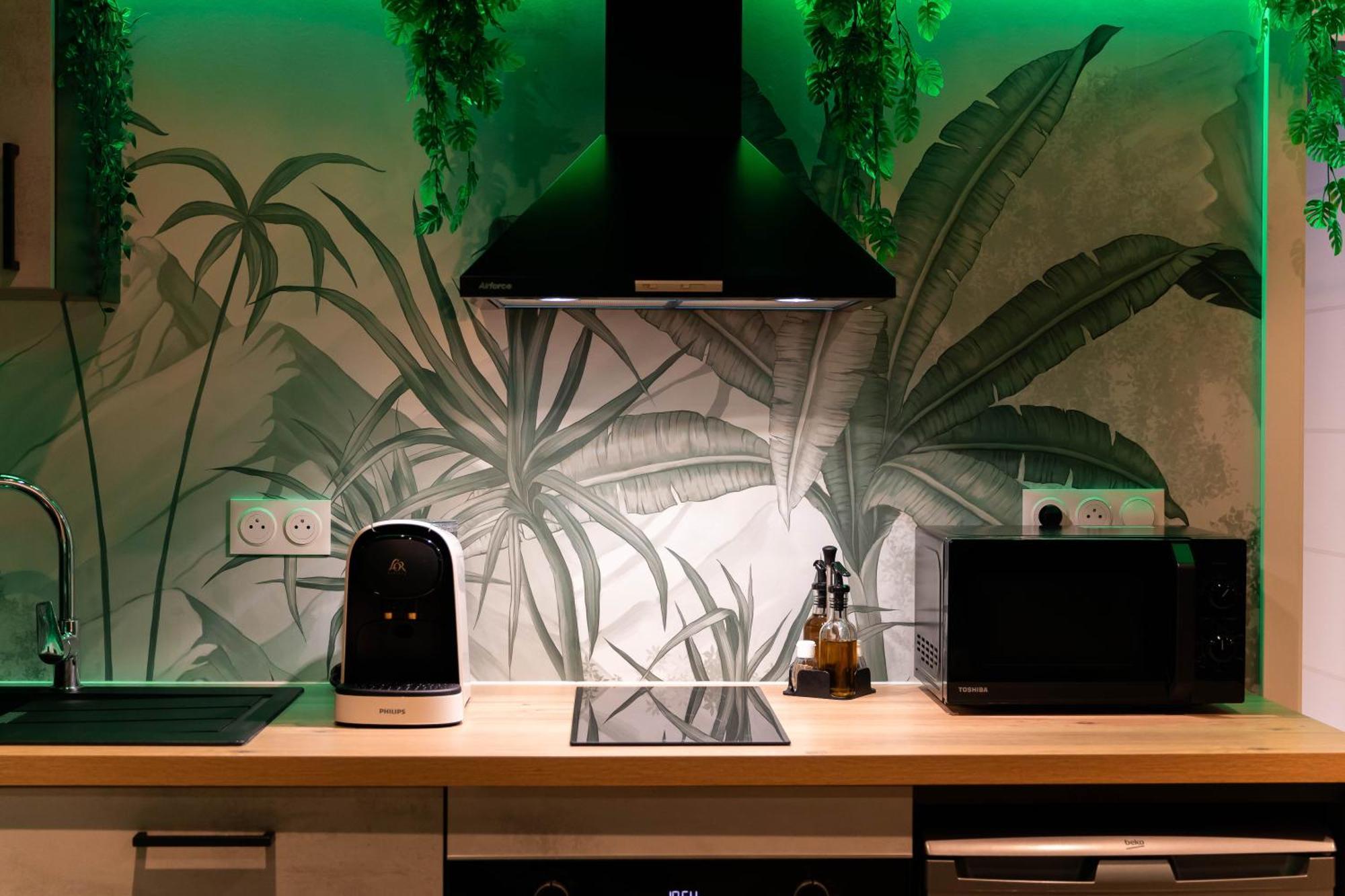 L'Oasis Tropicale, Jacuzzi, Love Room Roppenheim Luaran gambar