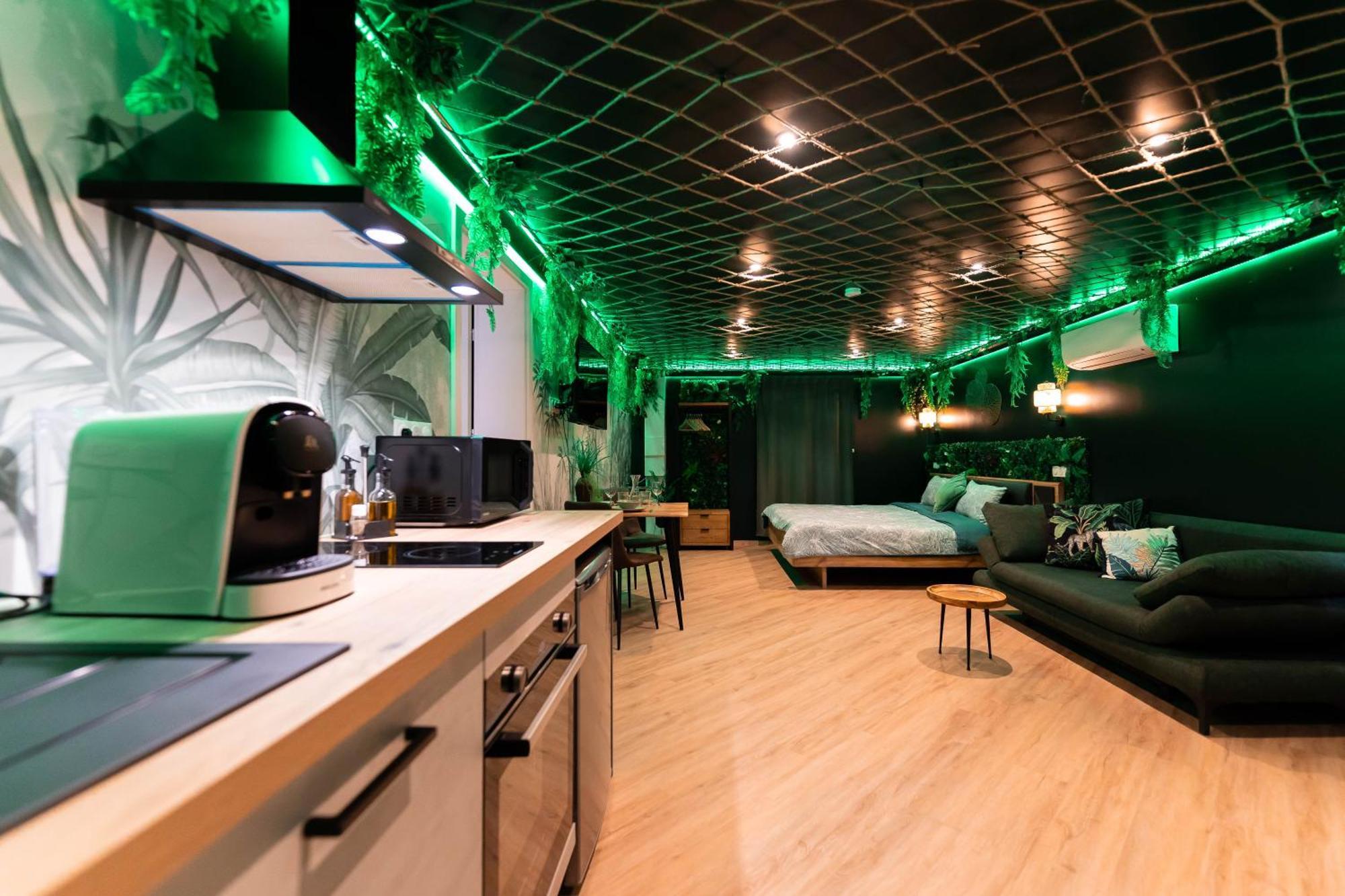 L'Oasis Tropicale, Jacuzzi, Love Room Roppenheim Luaran gambar